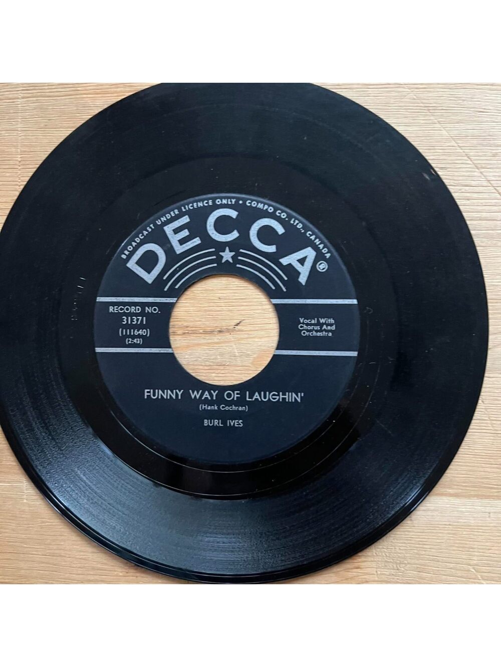 Burl Ives - Funny Way of Laughin'/Mother wouldn't do That 45rpm VG+ R13
